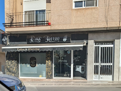 Piña tattoo studio