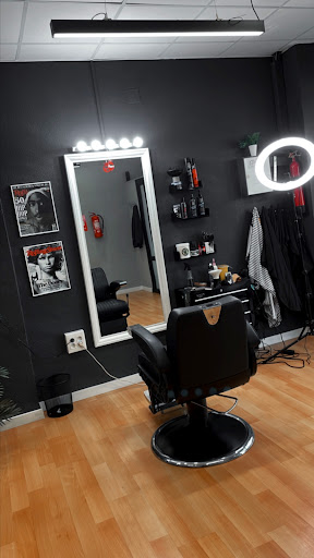 Eme Barber Studio - Barbería y peluquería